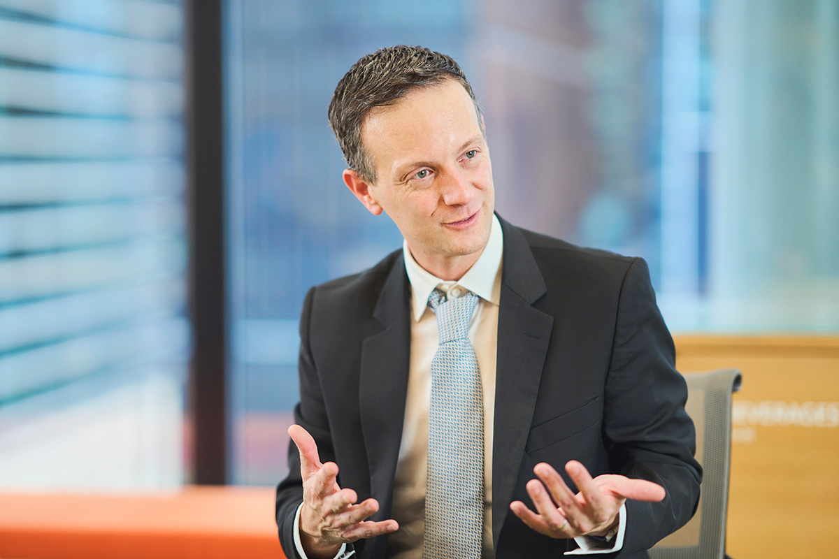 写真：急速な業界変化に3社連携の必要性と意義を語るミシェル・メイヤー氏