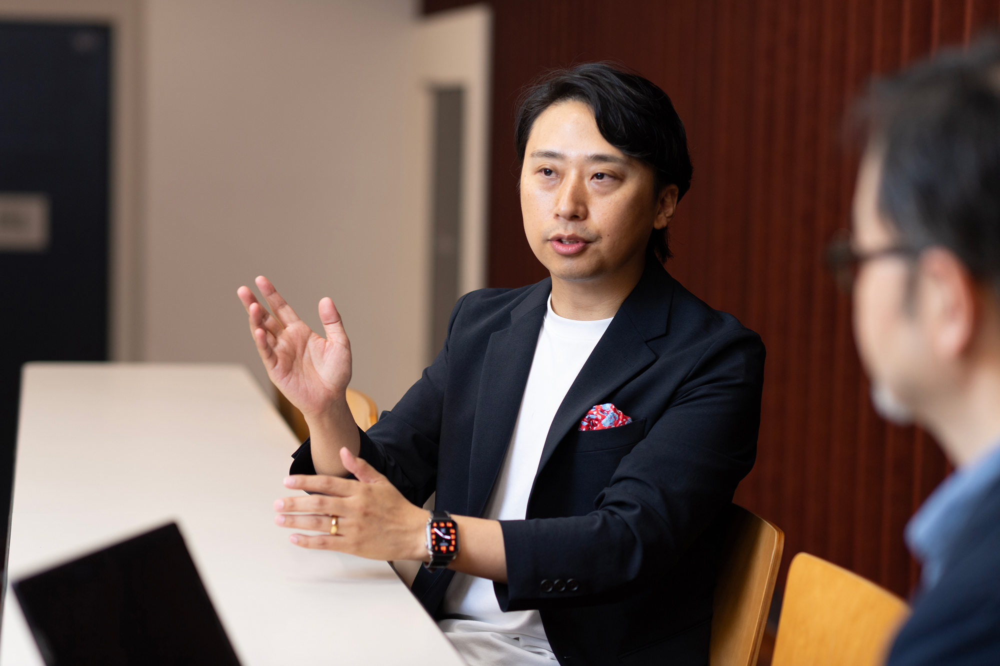 中村 俊之氏（株式会社ポーラ 顧客戦略部 部長）   新卒でコニカミノルタに入社。計測機器事業の営業、販売企画、新規事業立ち上げを経て、企業ブランディングとグローバルのウェブ統括を担当。2018年にポーラ入社。CRM推進、EC事業管掌を経て、現在は国内横断での事業・顧客戦略を担当し、事業モデルの変革に取り組んでいる。19年より日本アドバタイザーズ協会 デジタルマーケティング研究機構の代表幹事、23年より日本アドバタイザーズ協会 理事に就任。 