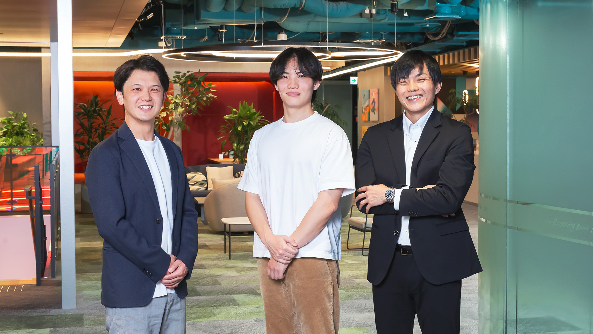 「枠ではなく体験を創る。TikTok Liteと電通デジタル、LMIが実証した、リテールメディアの真価とは」背景は登壇者の集合写真。左から園内 俊昭氏、佐藤 拓海氏、佐野 玄一郎