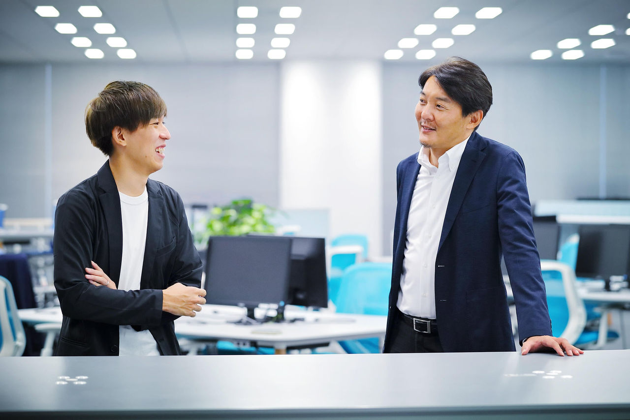 左から、小林憲史氏、清水宣行氏（電通ダイレクトマーケティング）