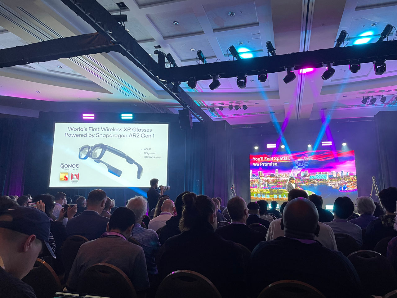 AWE内アワードのBest Creator & Authoring Tool部門で受賞