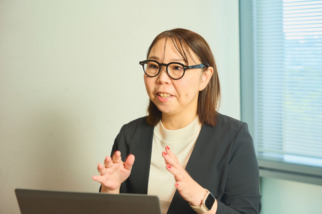 安達 麻希子（エクスペリエンステクノロジー部門 オウンドグローステック事業部 CROグループ ） 