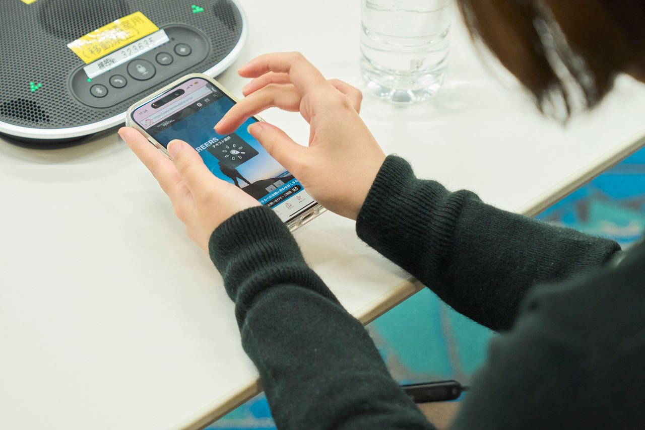 写真：VoiceOverの「ローター機能」を使う江頭さん