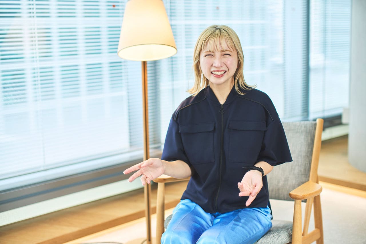 西本明日香（営業戦略部 営業企画グループ）   2020年電通デジタルに新卒入社。アカウントプランナーとして自動車業界クライアントを担当。2021年に全社ベストヤング賞受賞、アドテック登壇。アカウントプランニングの一方でクリエイティブやオウンドコンテンツの制作、データクリーンルームなど、メディアに閉じない提案が強み 